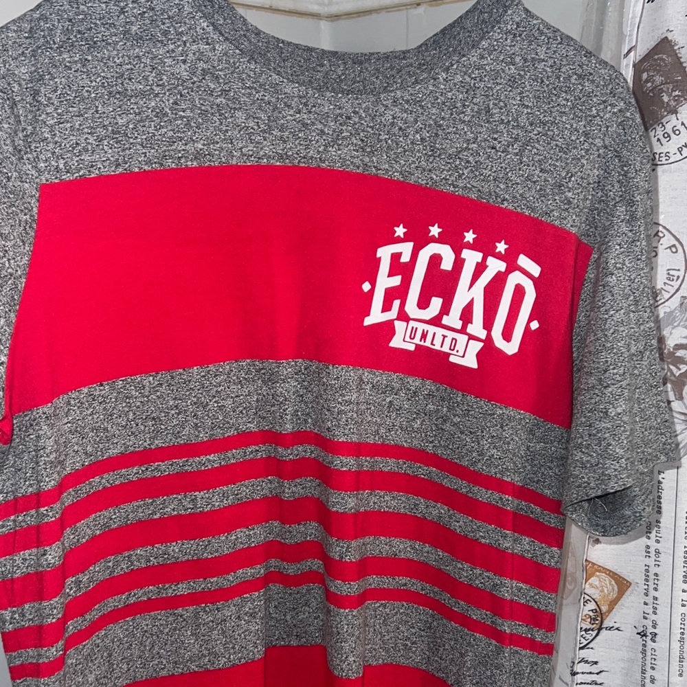 Ecko Unlimited Gray and Red Short Sleeve Tee